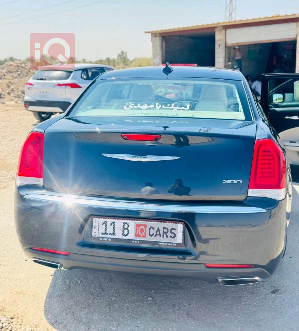 کرایسلەر 300